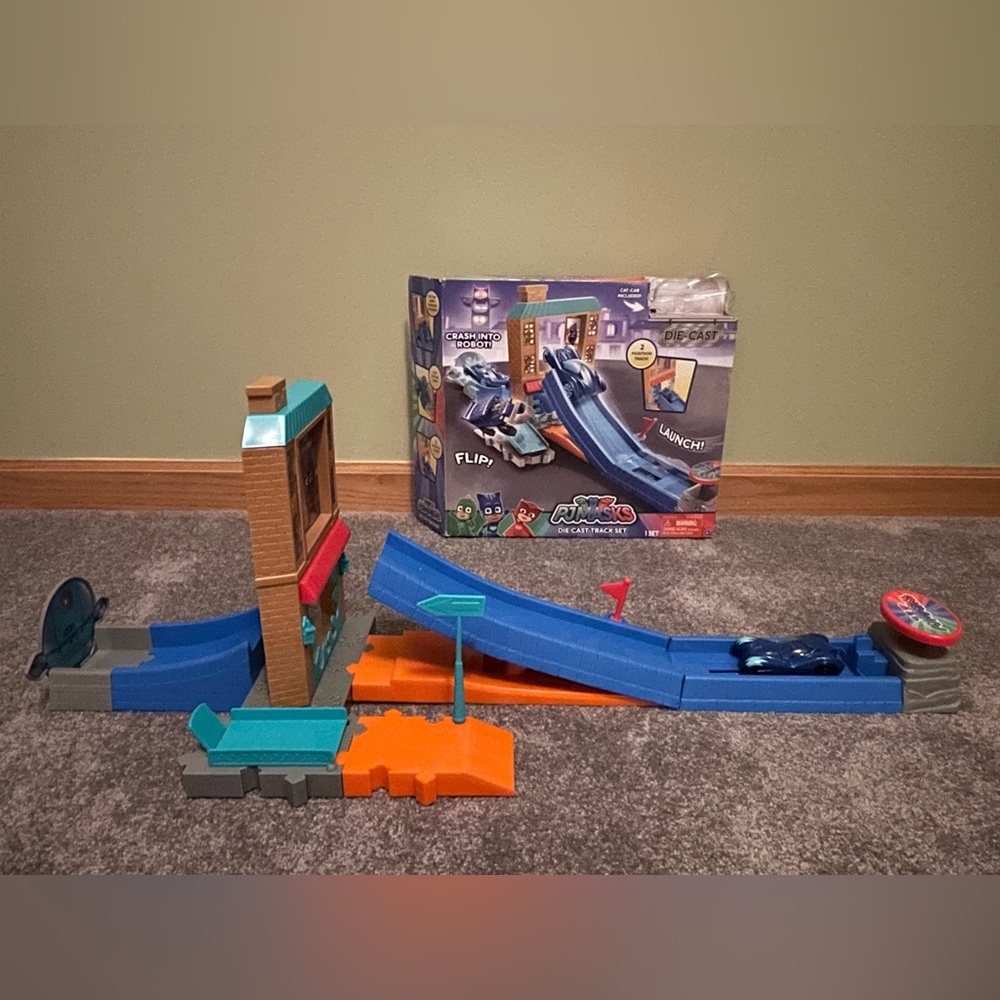 PJ Mask stunt track